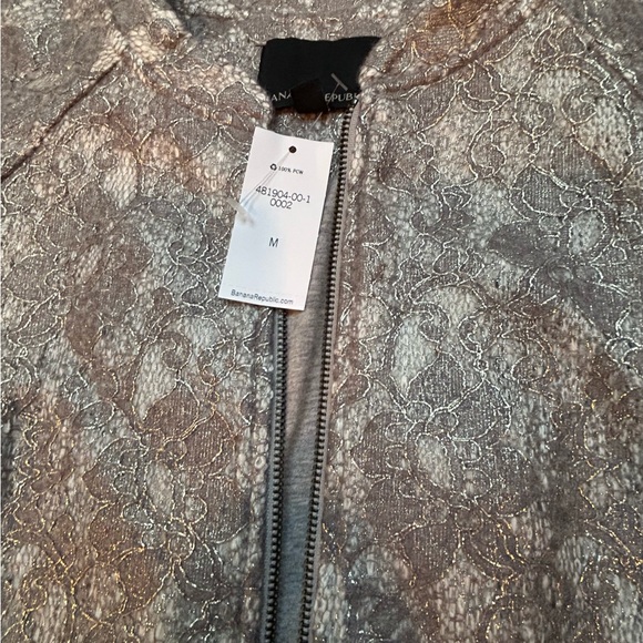 Banana Republic, NWT, Silver Jacquard Zip-Up Bomber Style Jacket. Medium - Picture 6 of 14